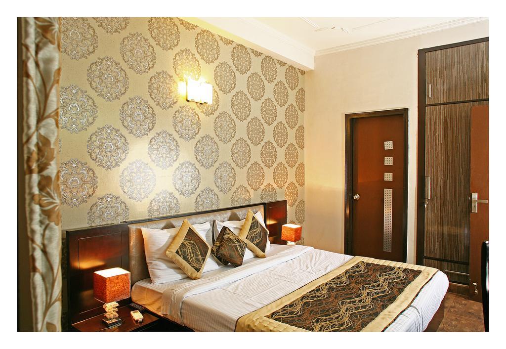 Evergreen 2Bhk Service Apartment Vasant Kunj Fortis Ilbs Ню Делхи Екстериор снимка